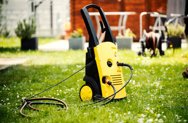Best Animal Enclosure Cleaning  in Portola Valley, CA